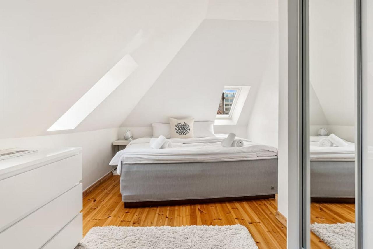 Dinbnb Apartments I Historical Two-Floor Apartment With Rooftop Panorama I 1645 Heritage Bergen Exteriör bild